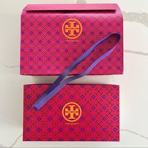 Tory Burch Shoebox & Packaging - Pink